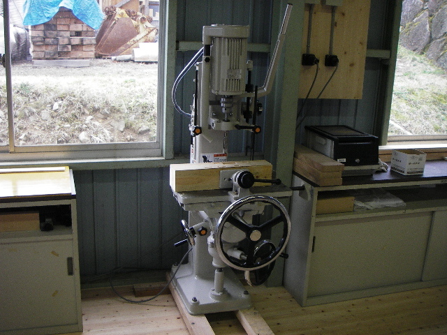 平成18年度に導入した木工加工機械です
